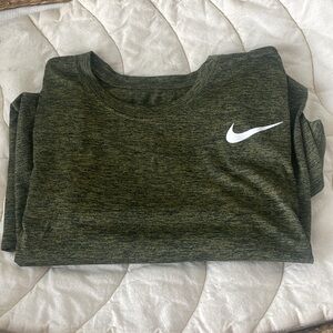 Nike Dri-fit Men’s T Shirt M